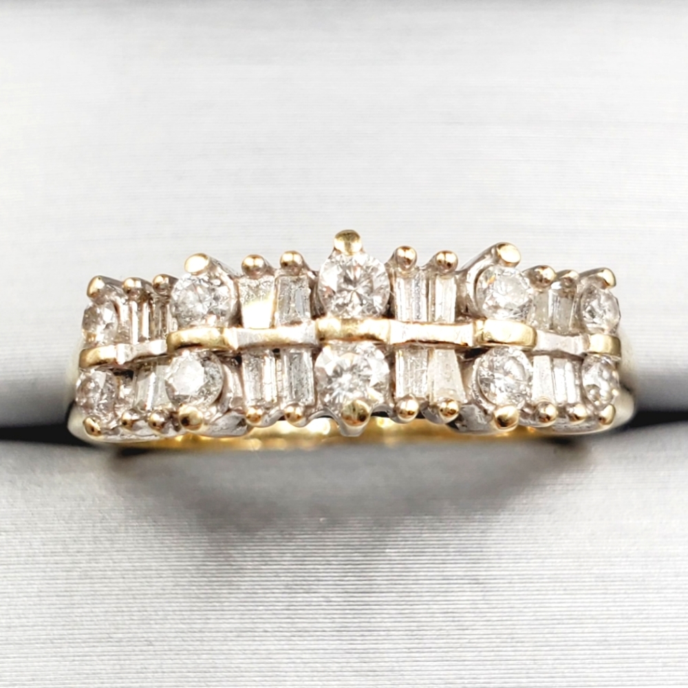 10k Solid Yellow Gold Genuine Round & Baguette Diamond Band Ring - Picture 1 of 8